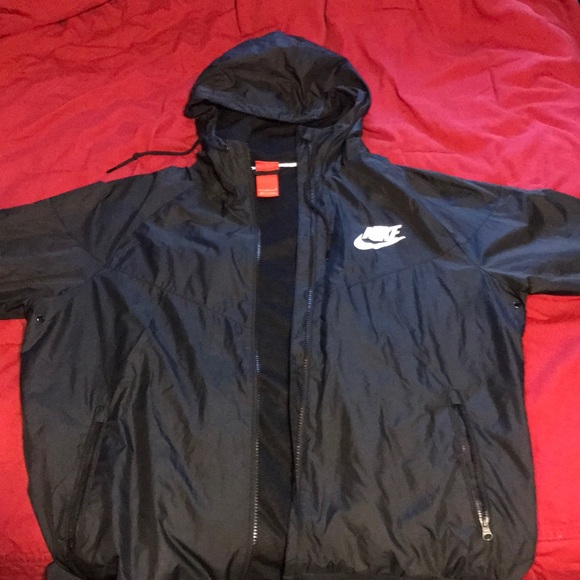 Nike Windbreaker - Picture 1 of 4